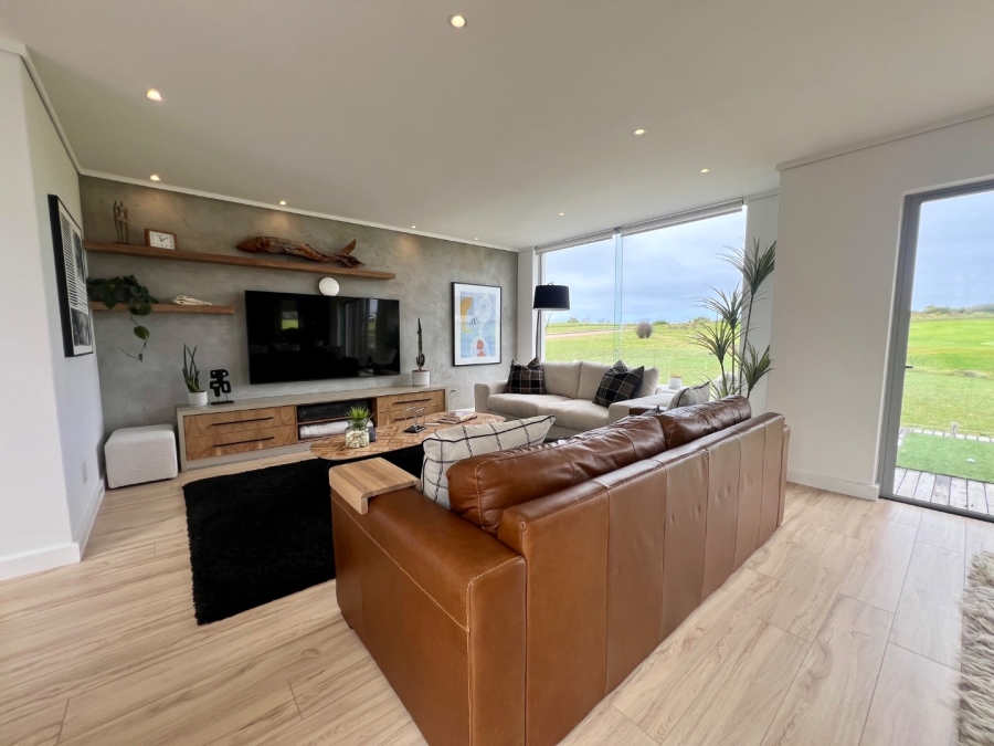 5 Bedroom Property for Sale in Oubaai Western Cape